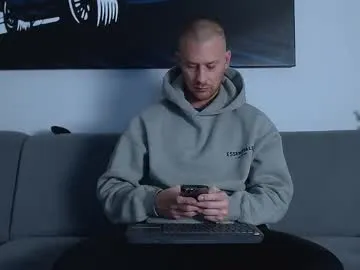 ria_fun – webcam model profile photo Image 3