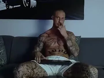 ria_fun – webcam model profile photo Image 4