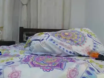 naisharousell – webcam model profile photo Image 19