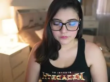 EmiliaWalker – webcam model profile photo Image 5