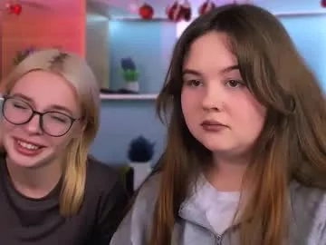 LiliDavison – webcam model profile photo Image 13