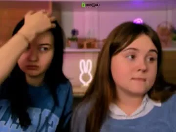 LiliDavison – webcam model profile photo Image 9