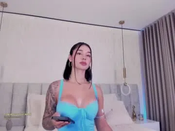 Ceeline – webcam model profile photo Image 14