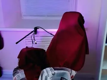 EmiliaWalker – webcam model profile photo Image 12