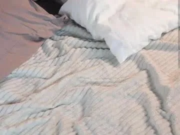 Nicole – webcam model profile photo Image 12