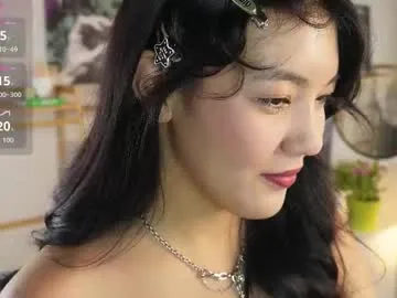 Nicole – webcam model profile photo Image 13