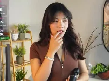 Nicole – webcam model profile photo Image 6