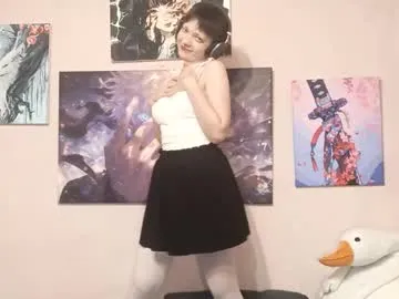 LeyahSummer – webcam model profile photo Image 5