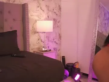 puneripiya – webcam model profile photo Image 9