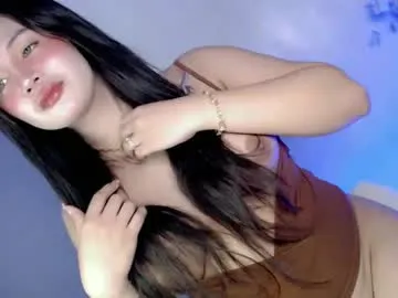 AliceKrosmans – webcam model profile photo Image 3