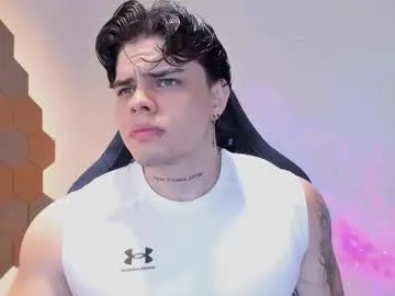 Skyller – webcam model profile photo Image 7