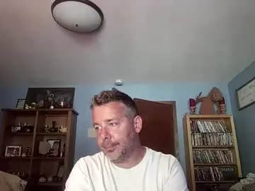 iamsomeone1234 – webcam model profile photo Image 13