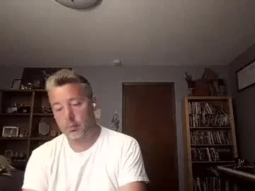 iamsomeone1234 – webcam model profile photo Image 16