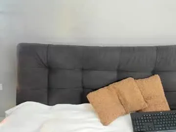 pinkypuppa – webcam model profile photo Image 13