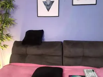 pinkypuppa – webcam model profile photo Image 8