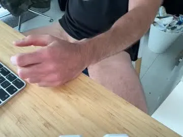 iamsomeone1234 – webcam model profile photo Image 16