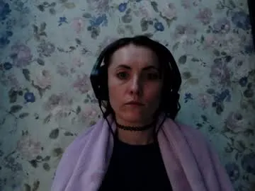 clara_bendover Image 2