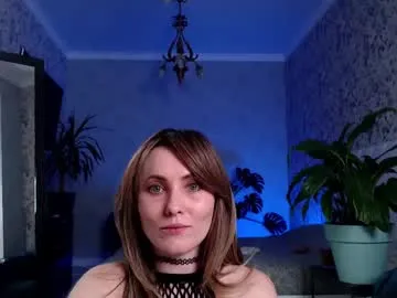 clara_bendover Image 3
