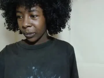 YasmienAtos – webcam model profile photo Image 1