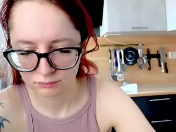 lucyheifer – webcam model profile photo Image 2