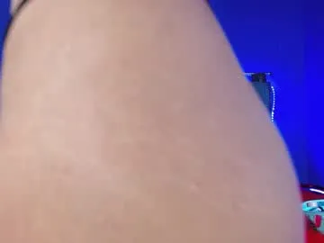 the_right_girl – webcam model profile photo Image 2