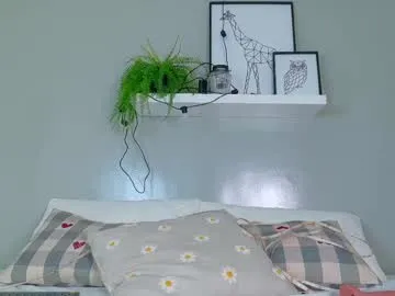 giselle_js cam session Image 6