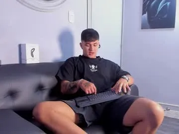 tivizaylove – webcam model profile photo Image 12