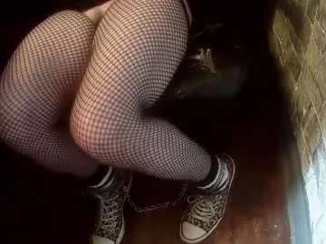 puneripiya – webcam model profile photo Image 5