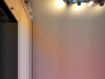 reem_12 – webcam model profile photo Image 16