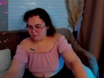 KiaMiles – webcam model profile photo Image 1