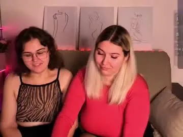 KiaMiles – webcam model profile photo Image 3