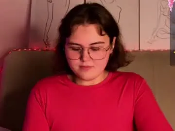 KiaMiles – webcam model profile photo Image 6