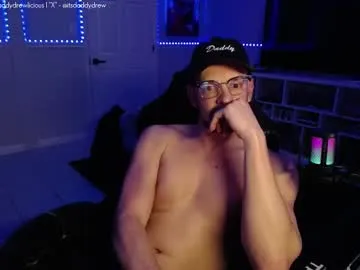 ErzabelLew – webcam model profile photo Image 5