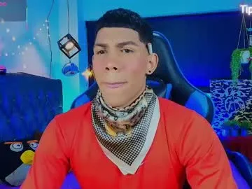 emilywarren296 – webcam model profile photo Image 4