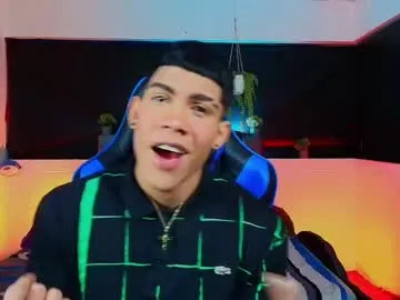 emilywarren296 – webcam model profile photo Image 5