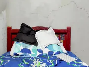 MickeySean – webcam model profile photo Image 9