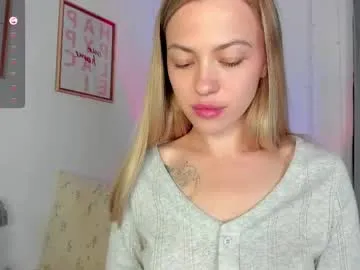 EmiliaWalker – webcam model profile photo Image 2