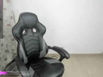 tvycas7 – webcam model profile photo Image 2