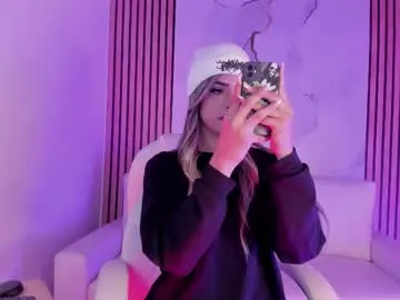 sweetsour18 – webcam model profile photo Image 13