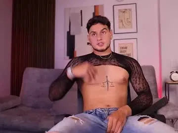 NinnaWood – webcam model profile photo Image 13