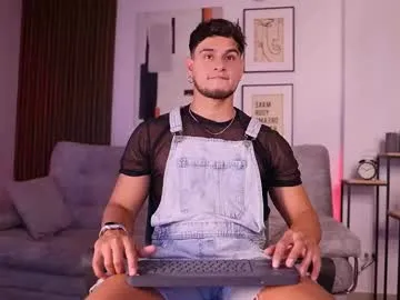 NinnaWood – webcam model profile photo Image 15