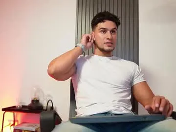 NinnaWood – webcam model profile photo Image 2