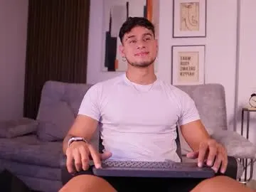 NinnaWood – webcam model profile photo Image 9