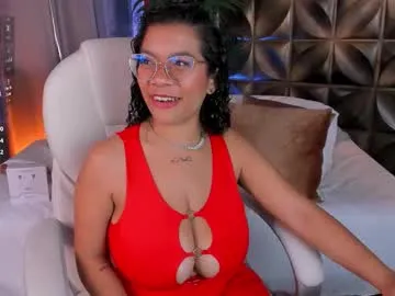 daani_hott – webcam model profile photo Image 12