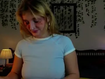 IskrinaCold – webcam model profile photo Image 15