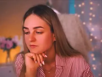 HitomiLii – webcam model profile photo Image 7