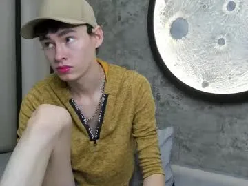 tivneet_kaur – webcam model profile photo Image 4