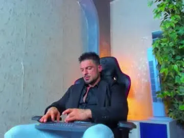 AdelLonsford – webcam model profile photo Image 9