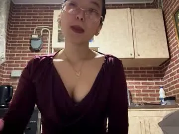 MiaPersy – webcam model profile photo Image 4