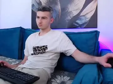 MayaHiper – webcam model profile photo Image 4